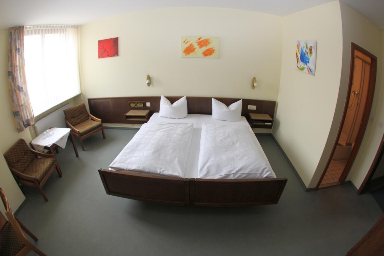 Zum Lowen Hotel Weiterstadt Εξωτερικό φωτογραφία